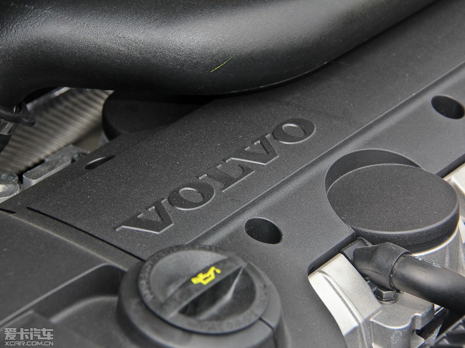 2014���֠���S60(�M��) 2.0T T5 ���Ű�