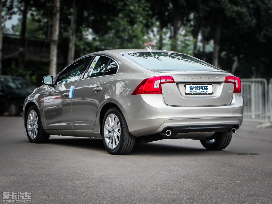 2014���֠���S60(�M(j��n)��) 2.0T T5 ���Ű�