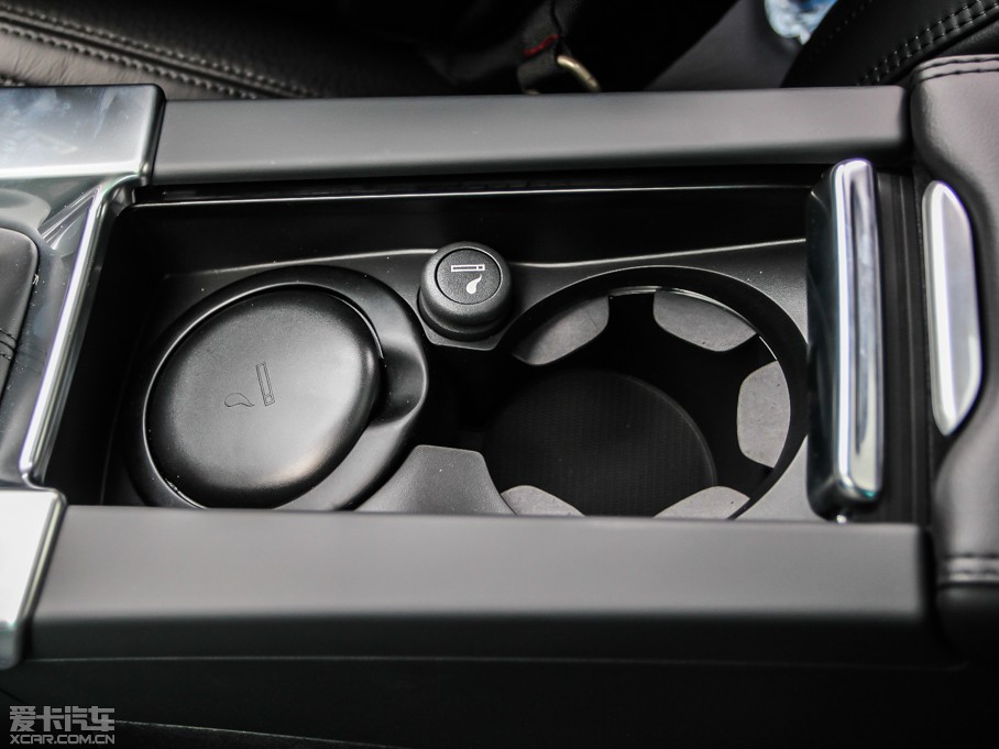 2014���֠���S60(�M��) 2.0T T5 ���Ű�