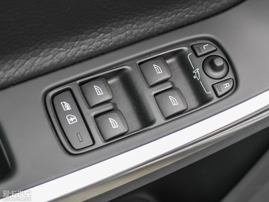 2014���֠���S60(�M(j��n)��) 2.0T T5 ���Ű�