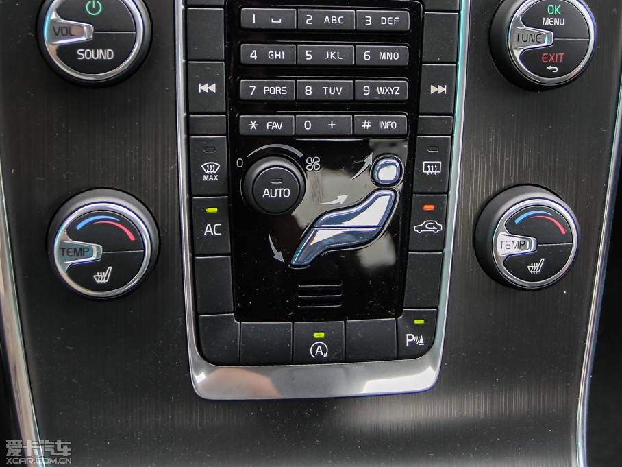 2014���֠���S60(�M��) 2.0T T5 ���Ű�