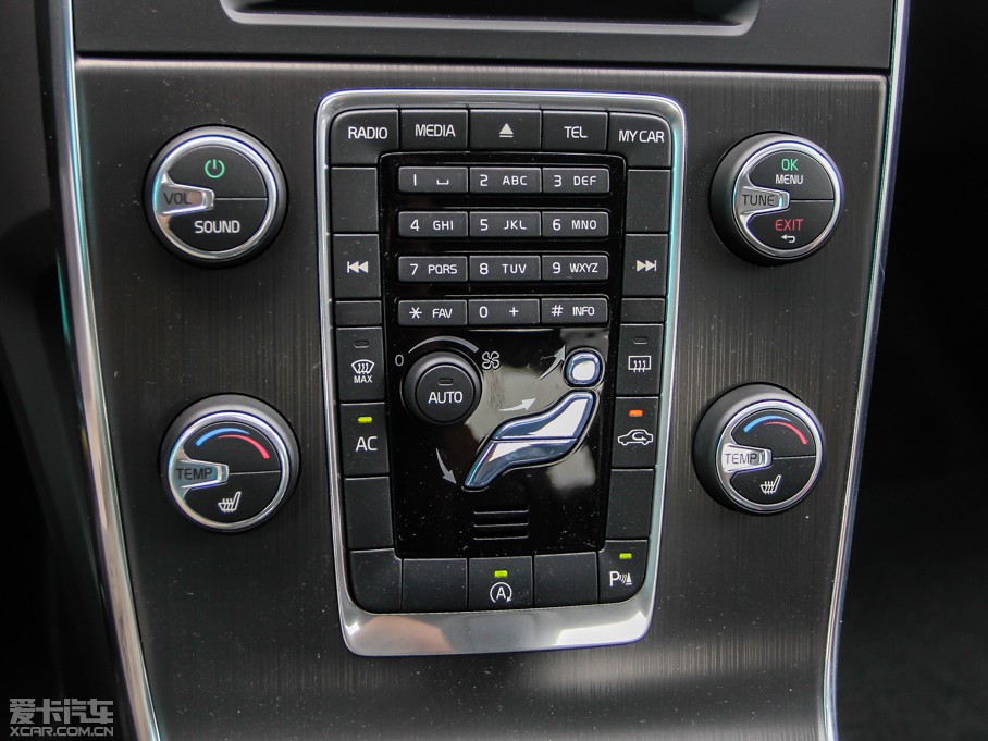 2014���֠���S60(�M��) 2.0T T5 ���Ű�