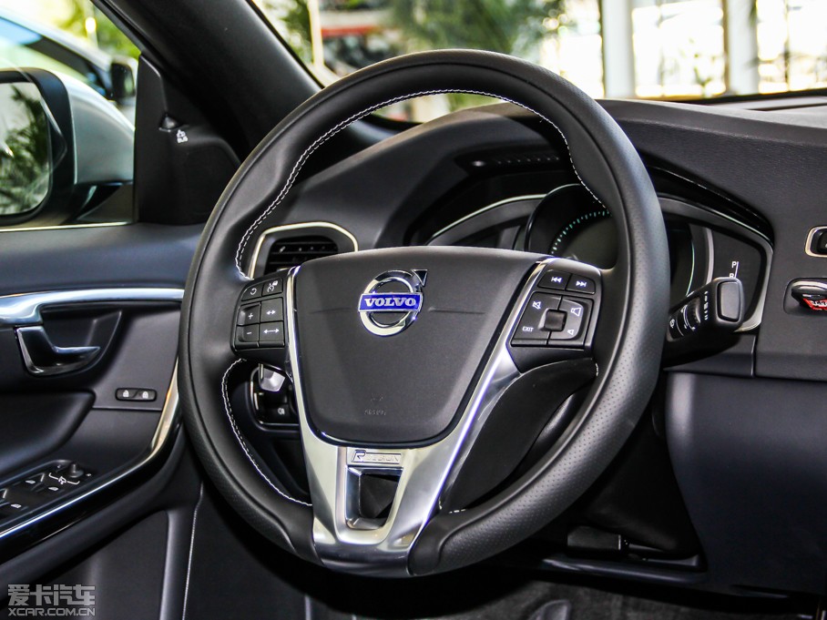 2014֠S60(M(jn)) 2.0T R-Design T5(g)\(yn)(dng)