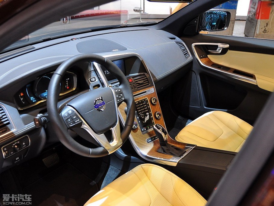 2014֠XC60(M) 2.0T T5а