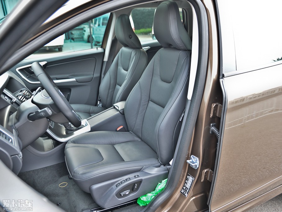 2014֠XC60(M) 2.0T T5ݰ