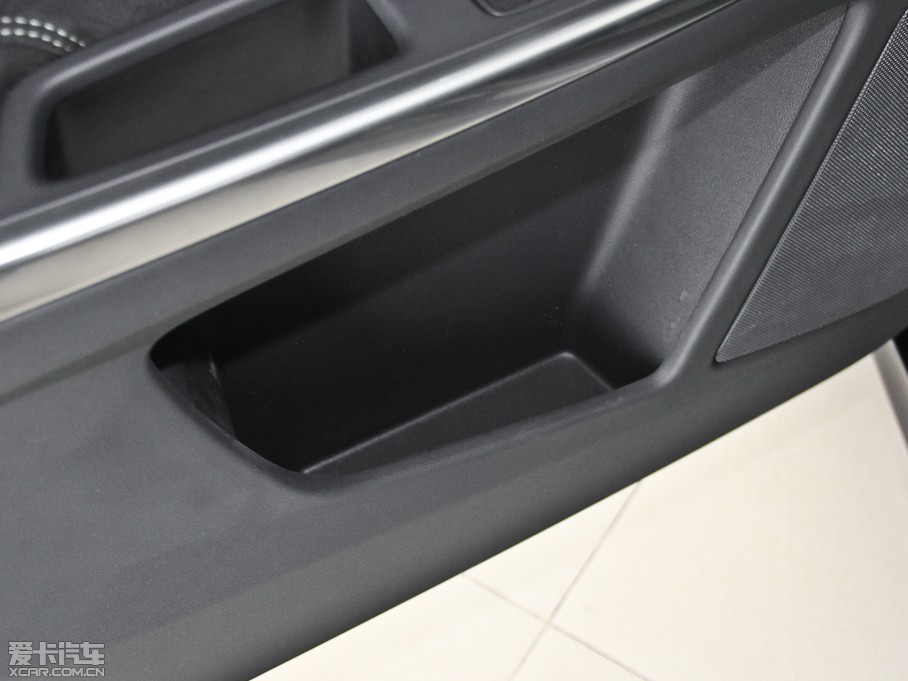 2014֠XC60(M) 2.0T R-Design T5\Ӱ