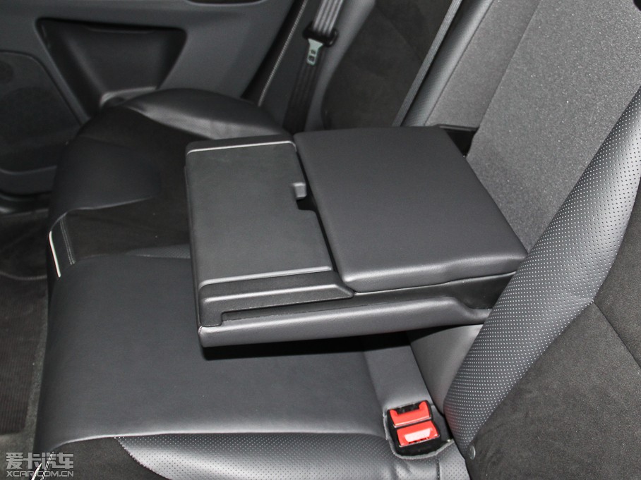 2014֠XC60(M) 2.0T R-Design T5\Ӱ