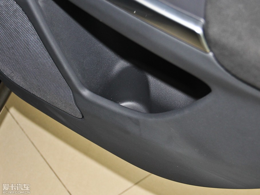 2014֠XC60(M) 2.0T R-Design T5\Ӱ