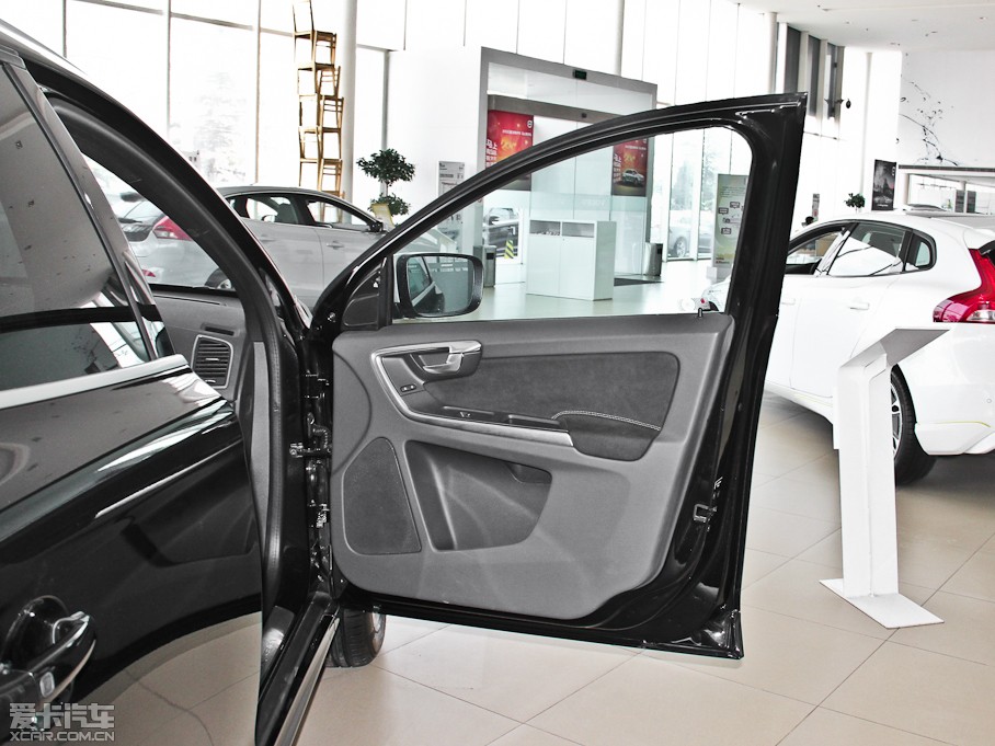 2014֠XC60(M) 2.0T R-Design T5\Ӱ