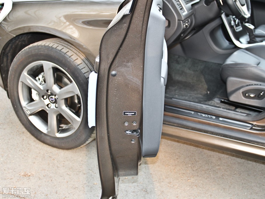 2014֠XC60(M) 3.0T T6Ű