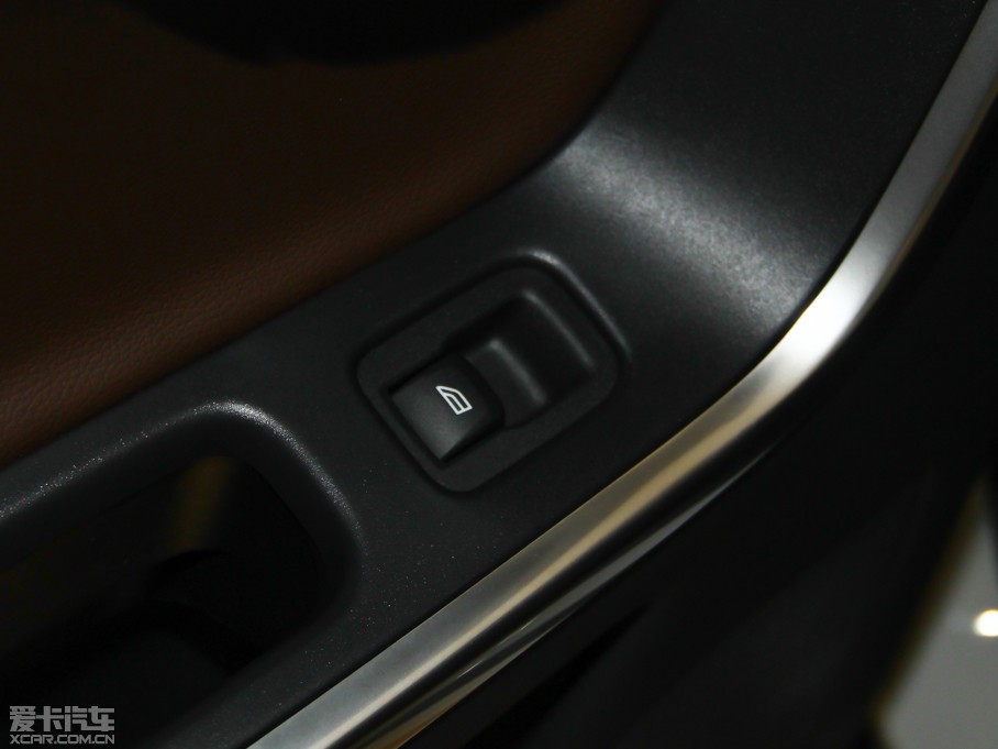 2014֠XC60(M(jn)) Ŀ 2.0T T5 Ű