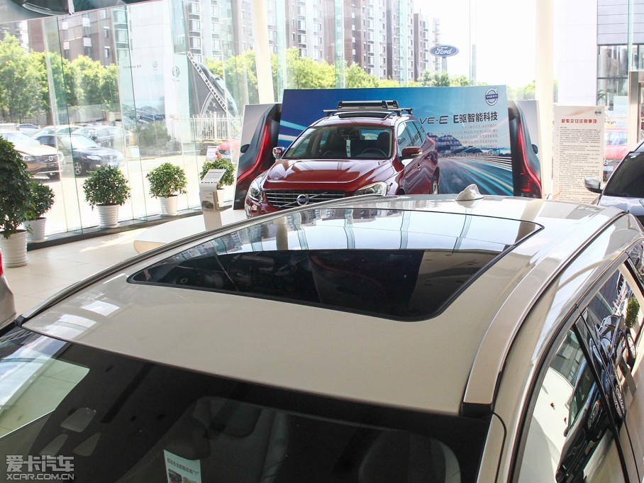 2014���֠���XC60(�M��) 2.0T T5���Ű�