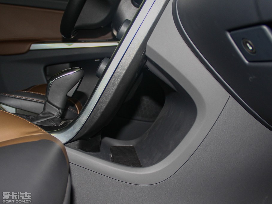 2014֠XC60(M) 2.0T T5Ű