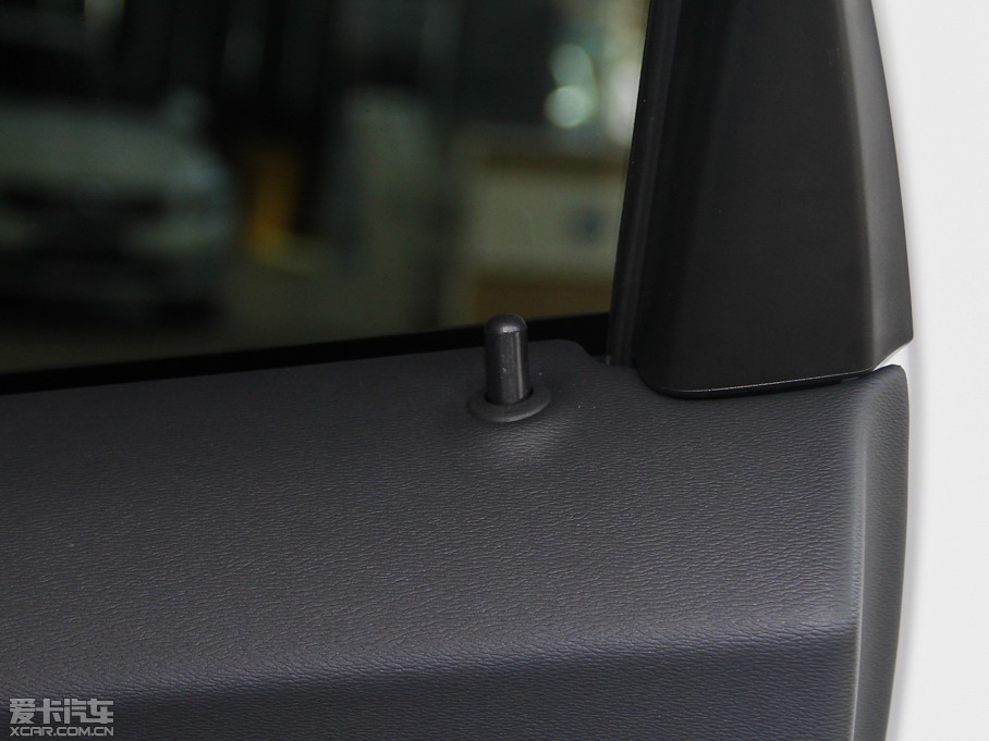 2014���֠���XC60(�M��) 2.0T T5���Ű�