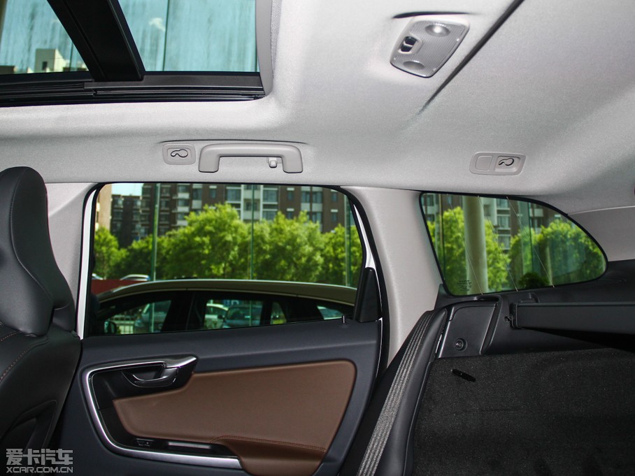 2014���֠���XC60(�M��) 2.0T T5���Ű�