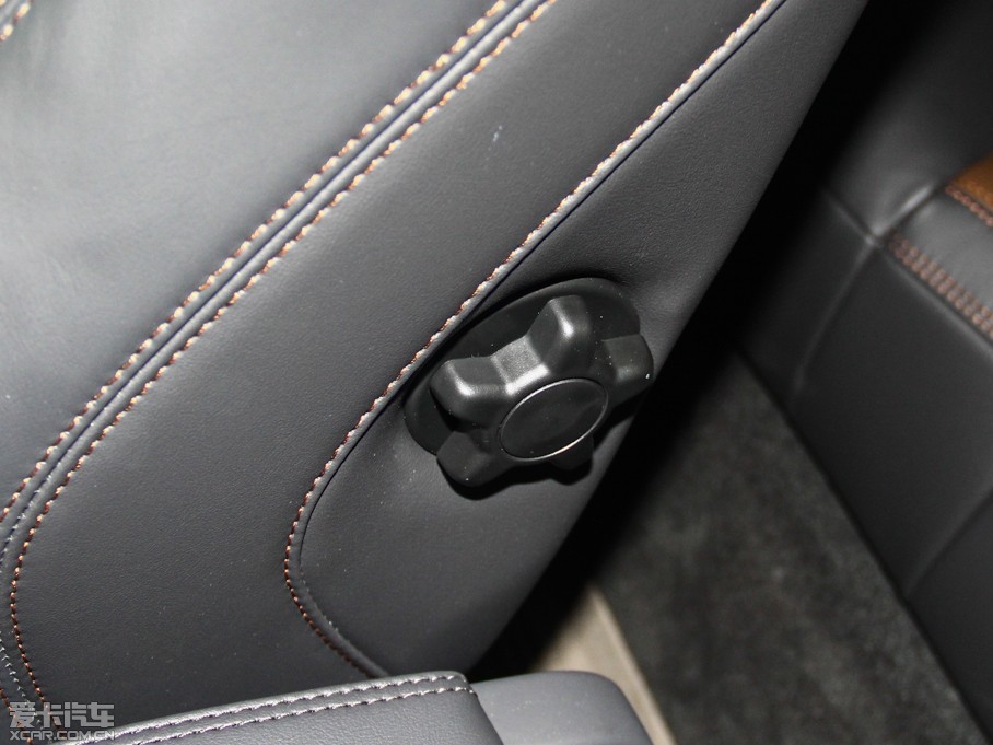 2014���֠���XC60(�M(j��n)��) 2.0T T5���Ű�