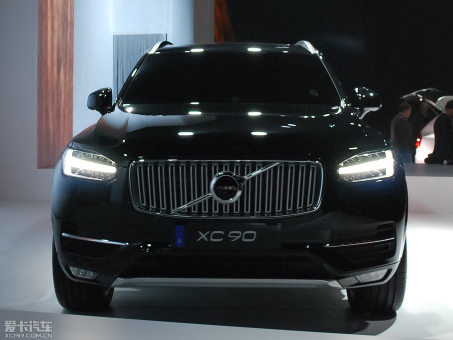 2015֠XC90 T8 