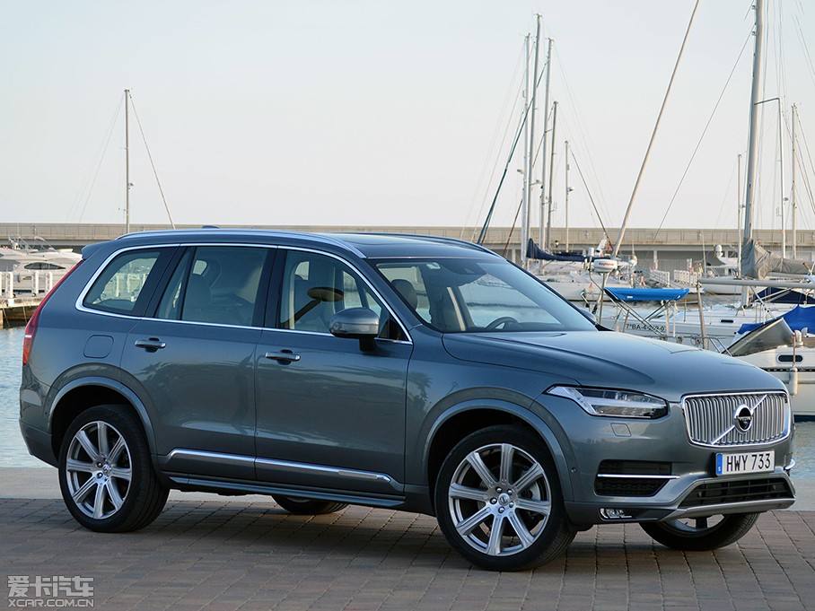 2015֠XC90 