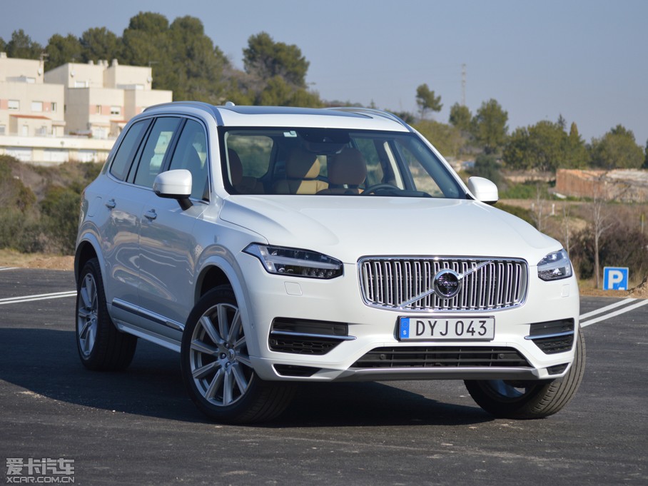 2015֠XC90 