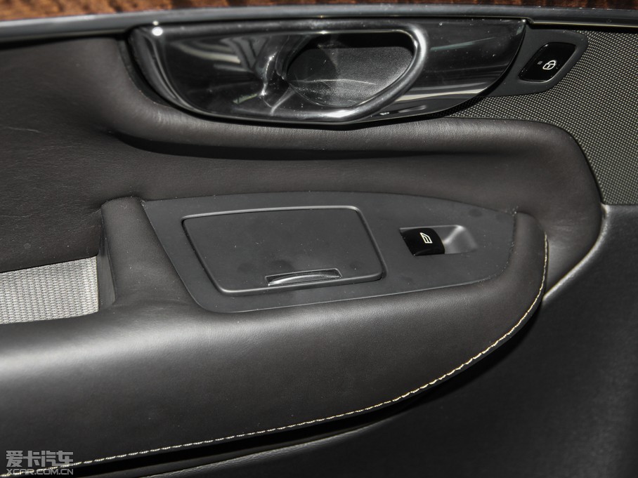 2015֠XC90 T6 Ű 5