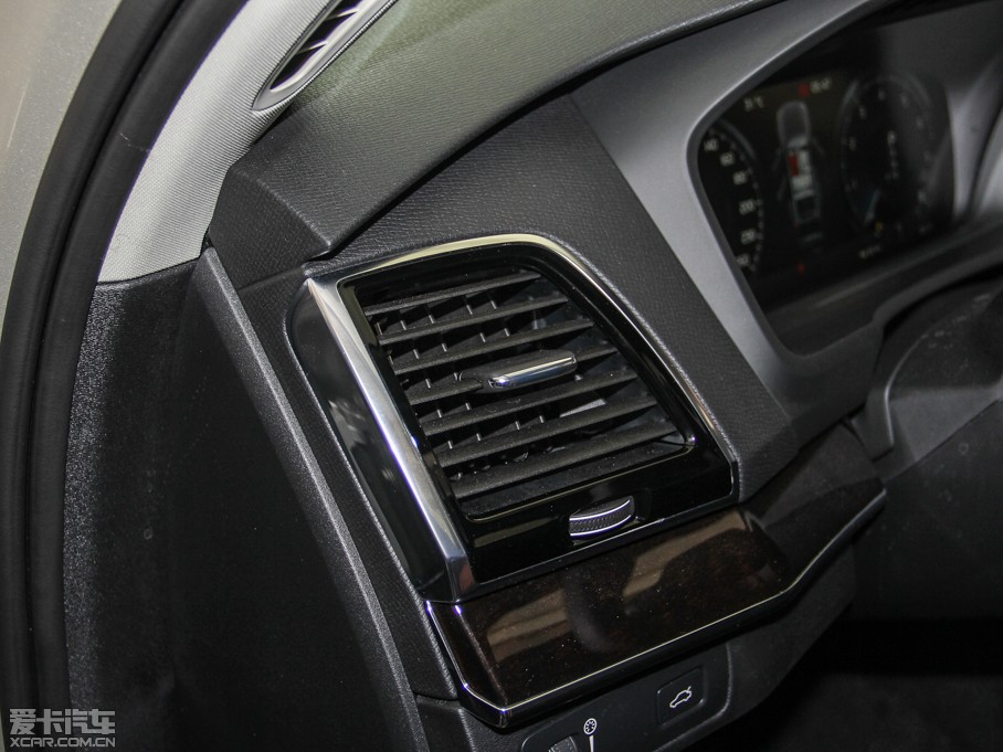 2015֠XC90 T6 Ű 5