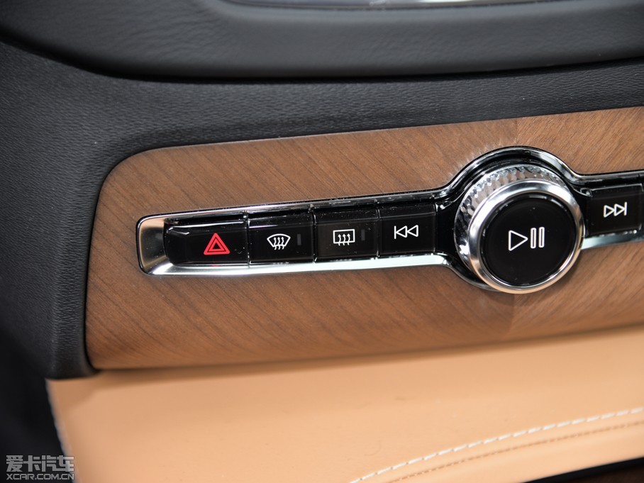 2015���֠���XC90 T6 ������