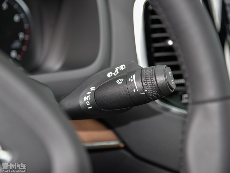 2015���֠���XC90 T6 ������