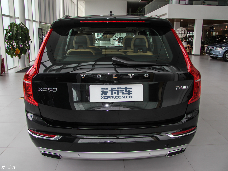 2015֠XC90 T6  5