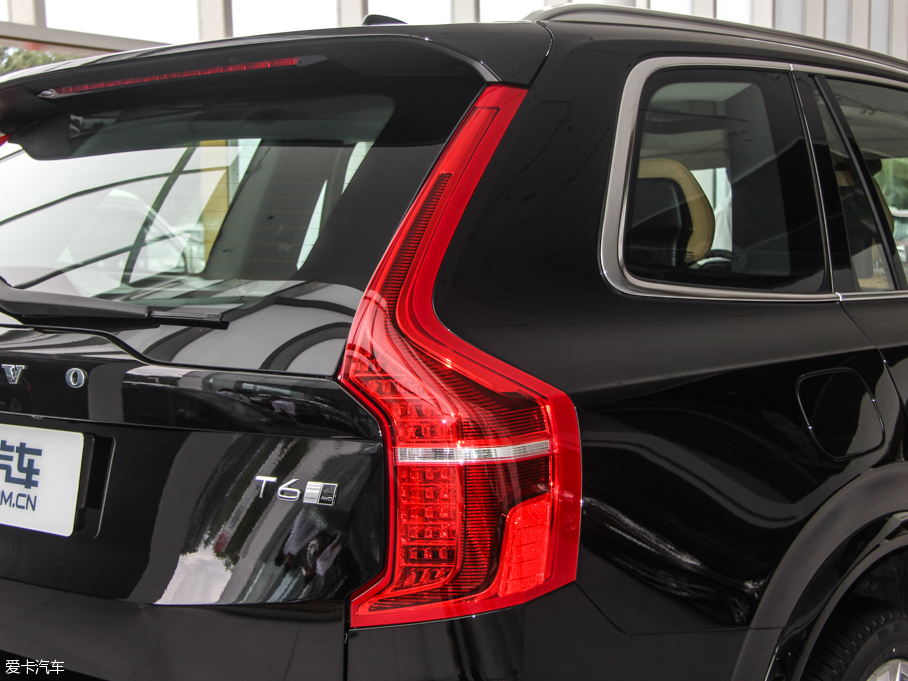 2015֠XC90 T6  5