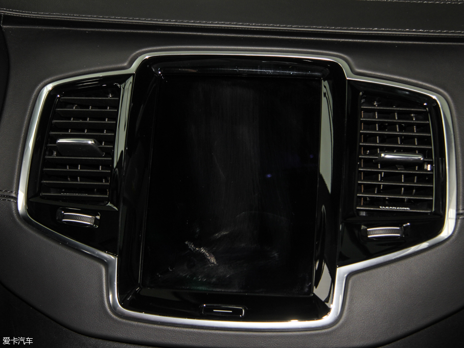 2015֠XC90 T6  5