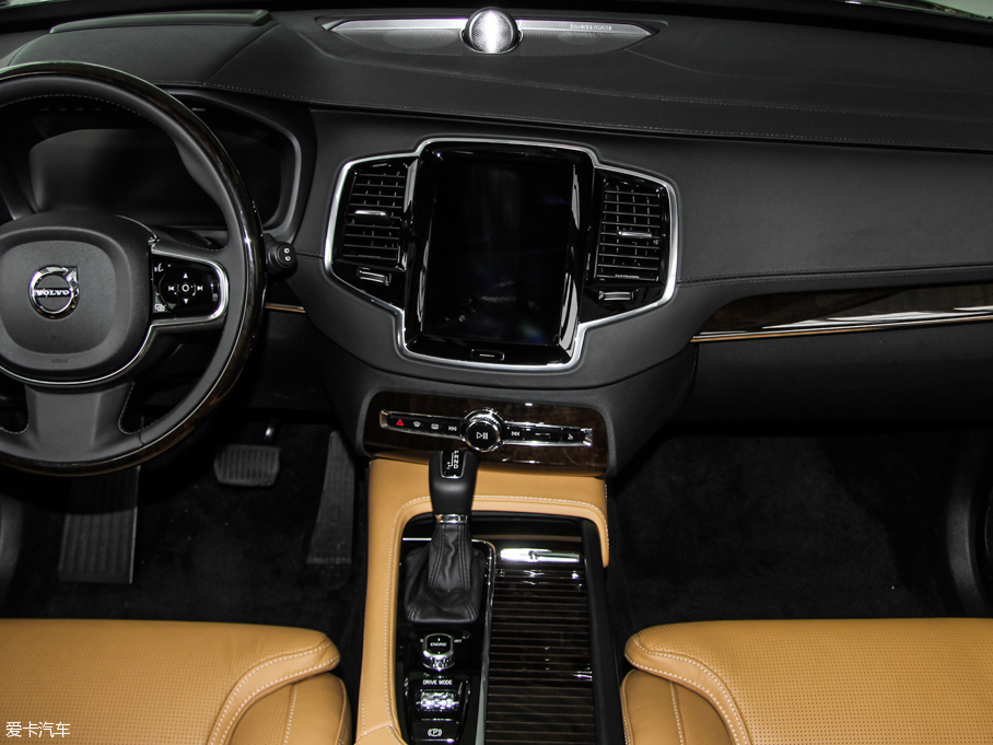 2015֠XC90 T6  5