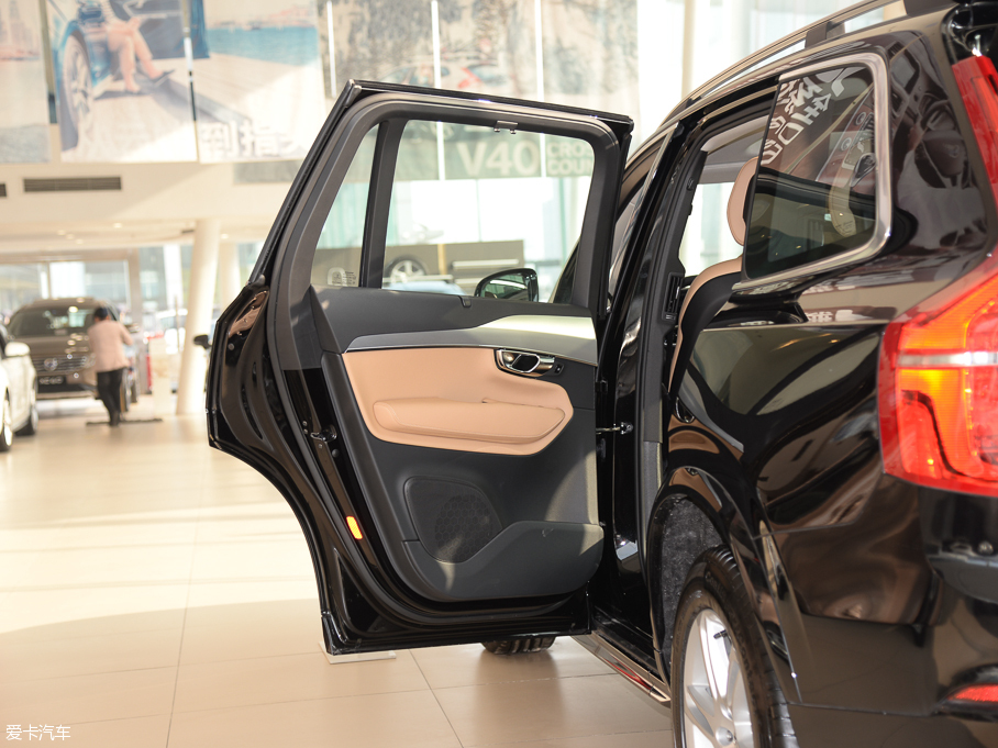 2015���֠���XC90 T6 ���ݰ� 7��