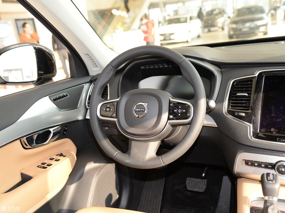 2015���֠���XC90 T6 ���ݰ� 7��