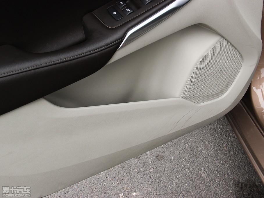 2014���֠���V40 2.0T T5 �����