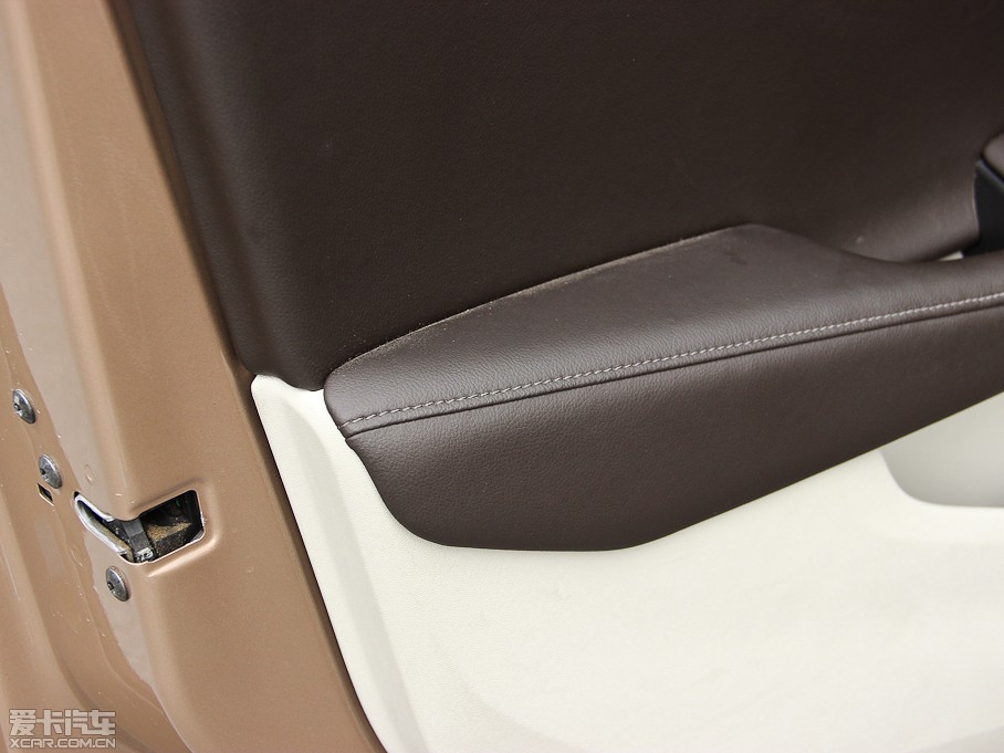 2014���֠���V40 2.0T T5 �����