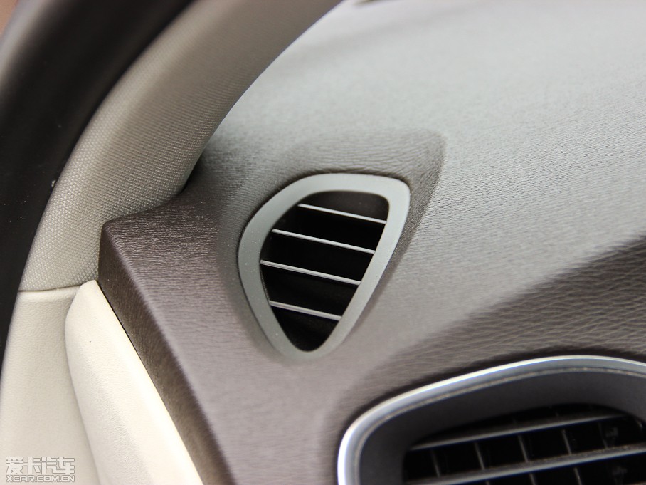 2014���֠���V40 2.0T T5 �����