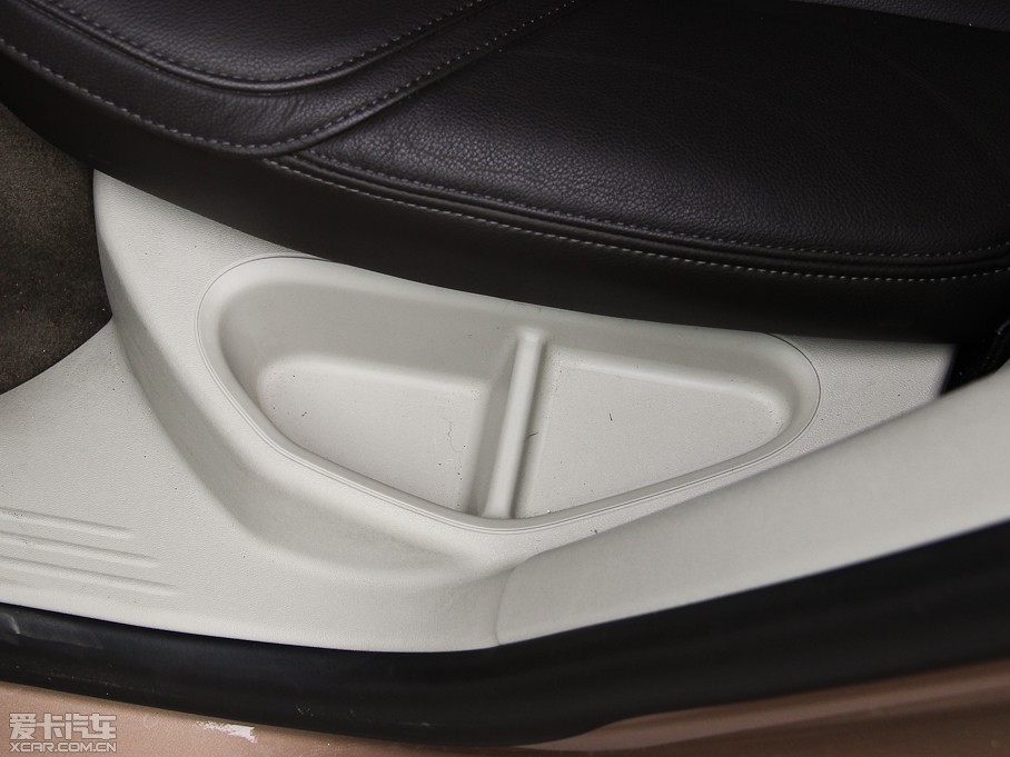 2014���֠���V40 2.0T T5 �����