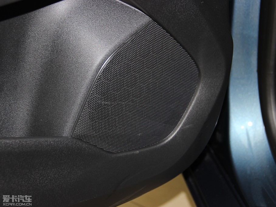 2014���֠���V40 2.0T ���ݰ�