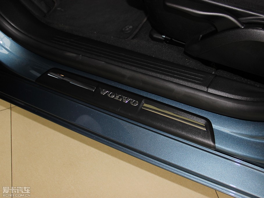 2014���֠���V40 2.0T ���ݰ�