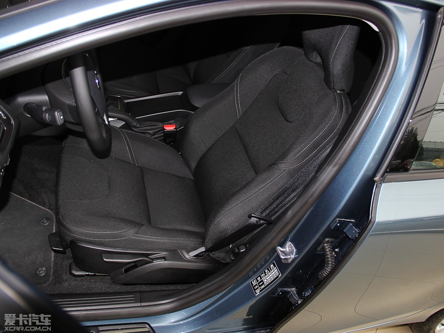 2014���֠���V40 2.0T ���ݰ�