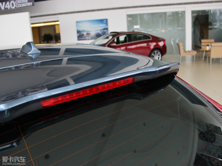 2014���֠���V40 2.0T ���ݰ�