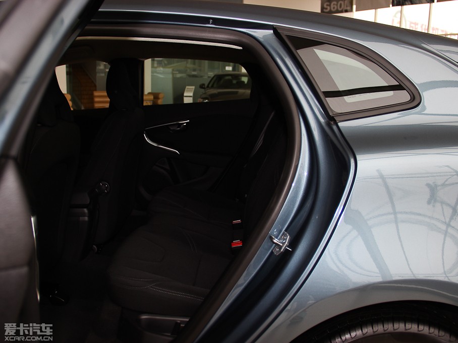 2014���֠���V40 2.0T ���ݰ�