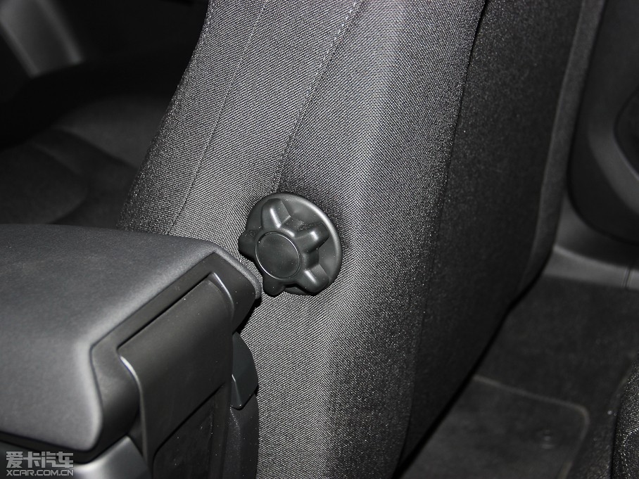 2014���֠���V40 2.0T ���ݰ�