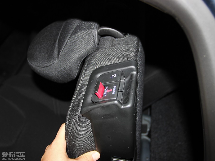 2014���֠���V40 2.0T ���ݰ�