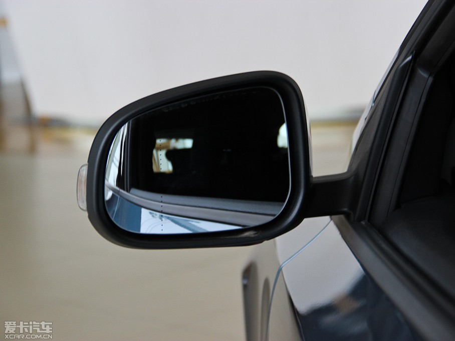 2014���֠���V40 2.0T ���ݰ�