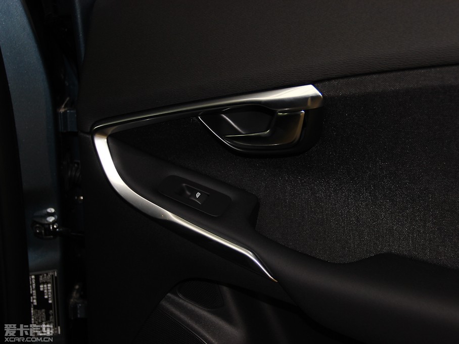 2014���֠���V40 2.0T ���ݰ�