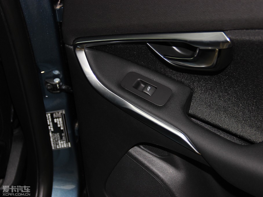 2014���֠���V40 2.0T ���ݰ�