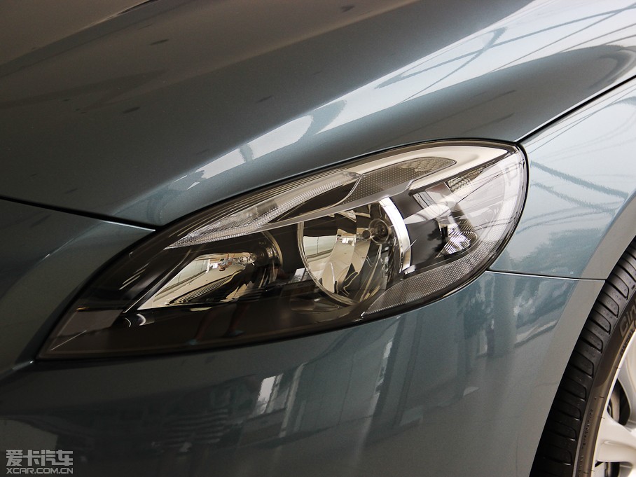 2014���֠���V40 2.0T ���ݰ�