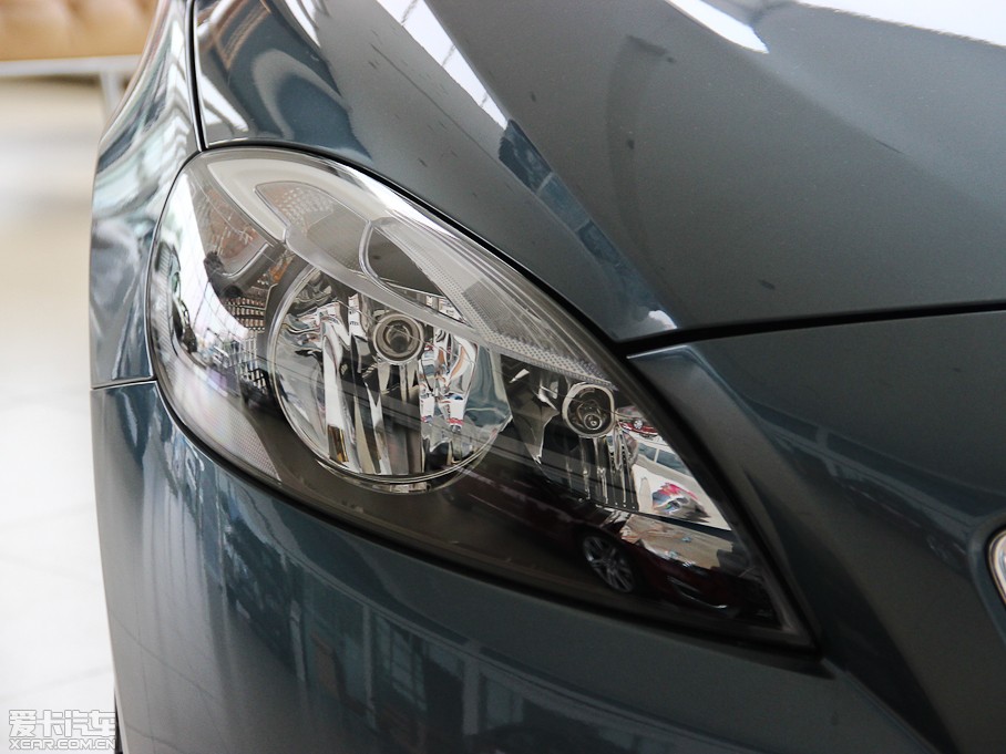 2014���֠���V40 2.0T ���ݰ�