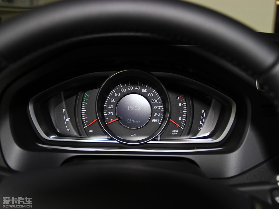 2014���֠���V40 2.0T ���ݰ�